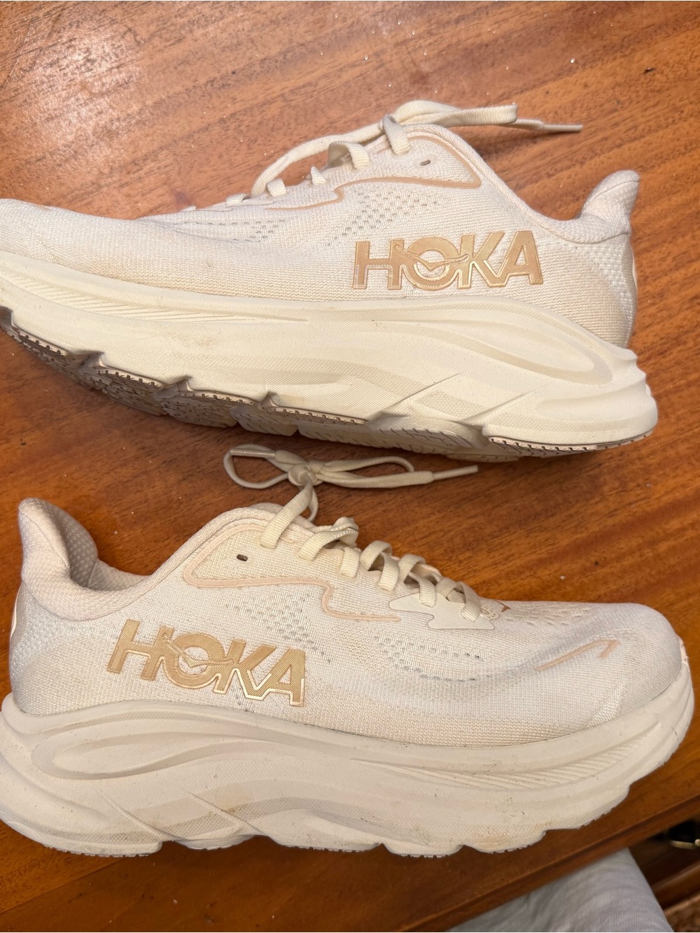 Hoka Bondi 9 Women's Cream/Tan Shoes Sz 8